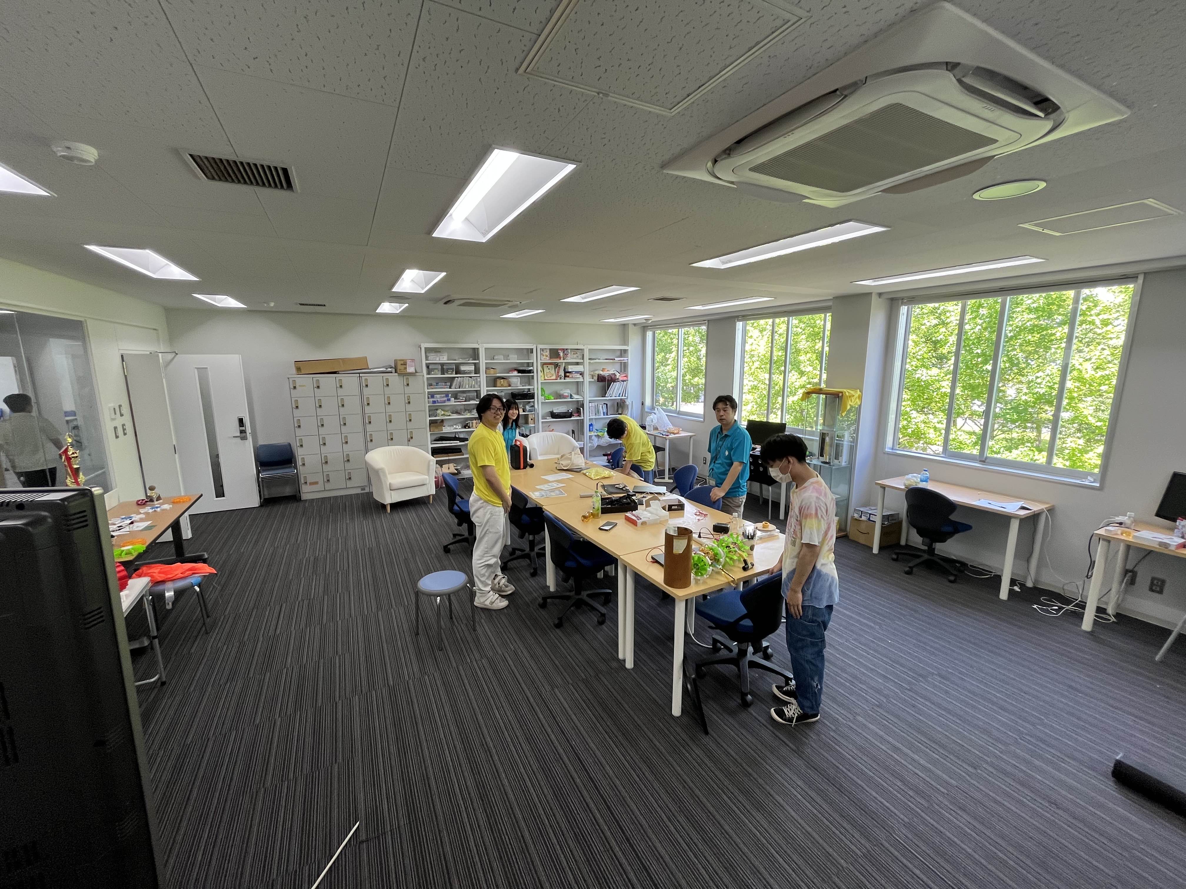 情報大学斎藤ゼミ・秋山ゼミの展示内観